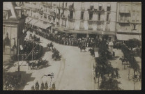L'arrivée du sous-secrétaire d'État René Renoult sur la place de la République, le 15/08/1910, à l'occasion du concours international de gymnastique et de tir (carte-photo)
