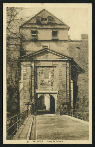 Porte de Brisach, Porte le n°31 - Pigeonnier au dessus encore existantVierge au verso