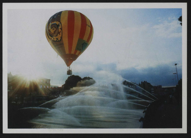 Survol (en montgolfière) de la Savoureuse à Belfort lors du FIMU 2000 (2 exemplaires)