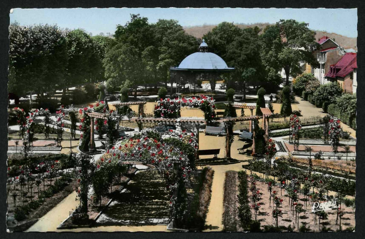 BELFORT - La Roseraie [massifs, kiosque]