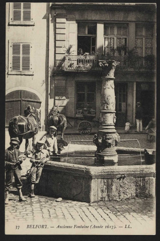 Belfort - Ancienne fontaine (année 1617) (petite fontaine)