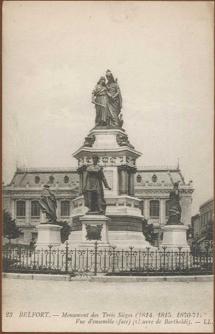 Belfort - Monument des Trois Sièges (1814, 1815, 1870-71) - Vue d'ensemble (face) (oeuvre de Bartholdi)