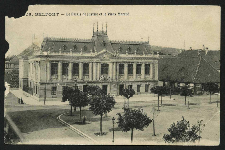 BELFORT - Le palais de justice et le vieux marché (manège)