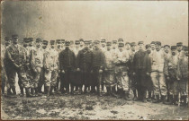 Soldats en uniforme, guerre de 1914-1918, photo de groupe
Carte-photo